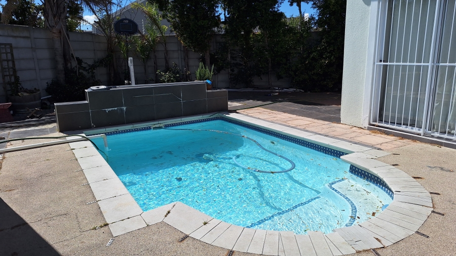 3 Bedroom Property for Sale in Parklands Western Cape